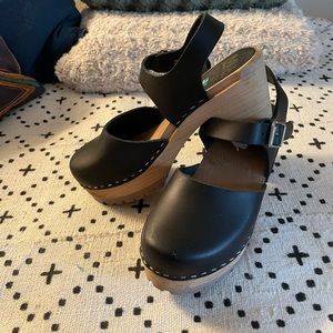 MIA Swedish Strapped Clogs black leather Sz 37